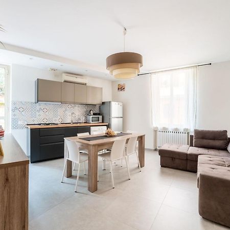 Il piccolo borgo di Trastevere Roma Esterno foto
