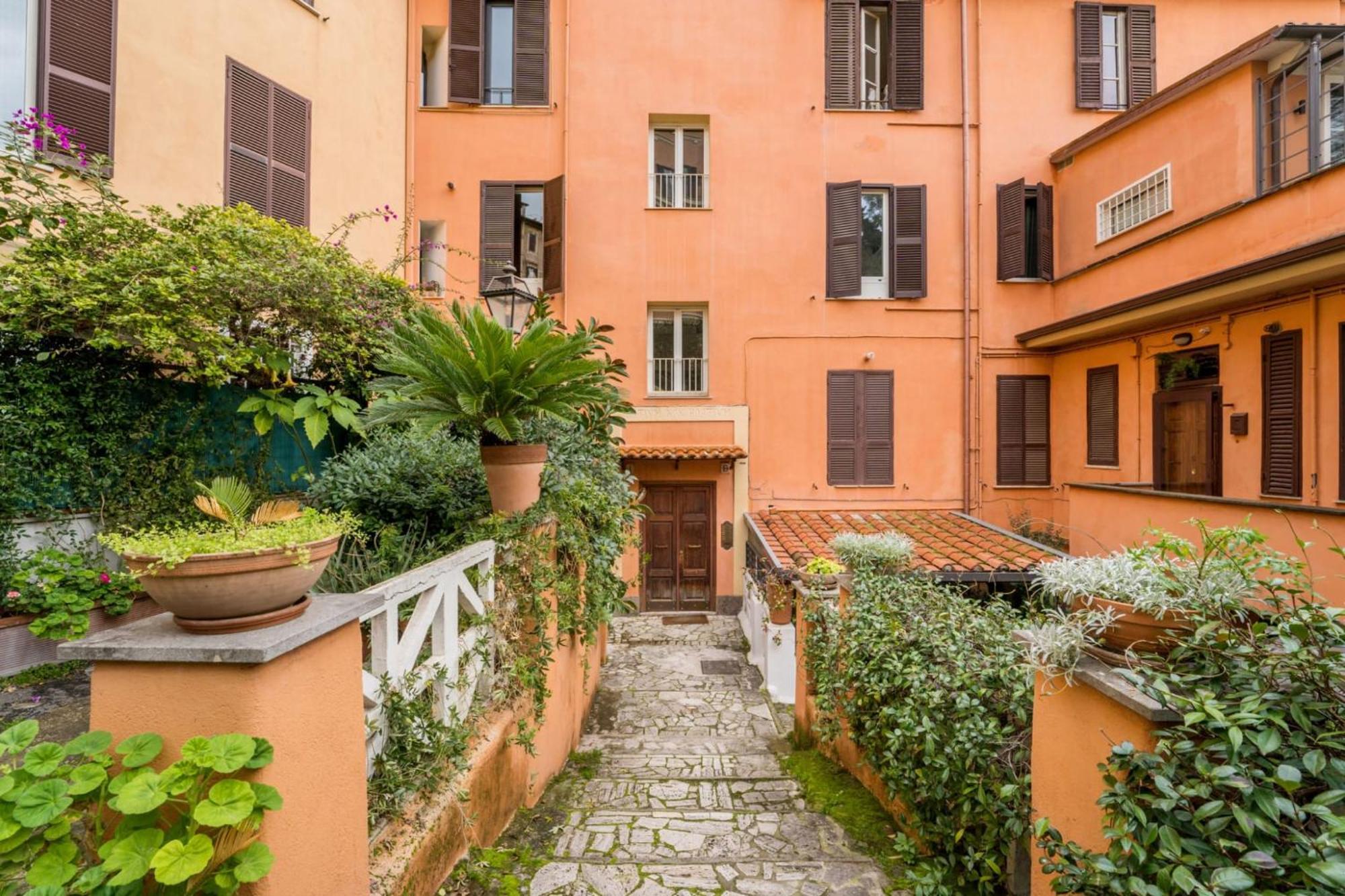 Il piccolo borgo di Trastevere Roma Esterno foto